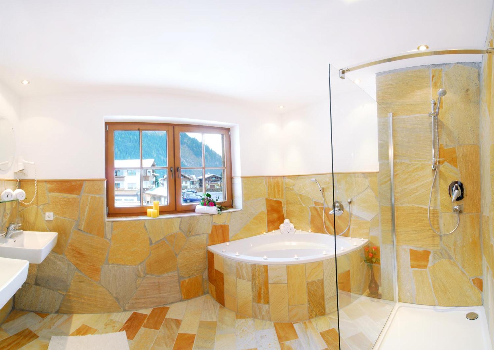 Alpenchalet Bruecke Chalet *