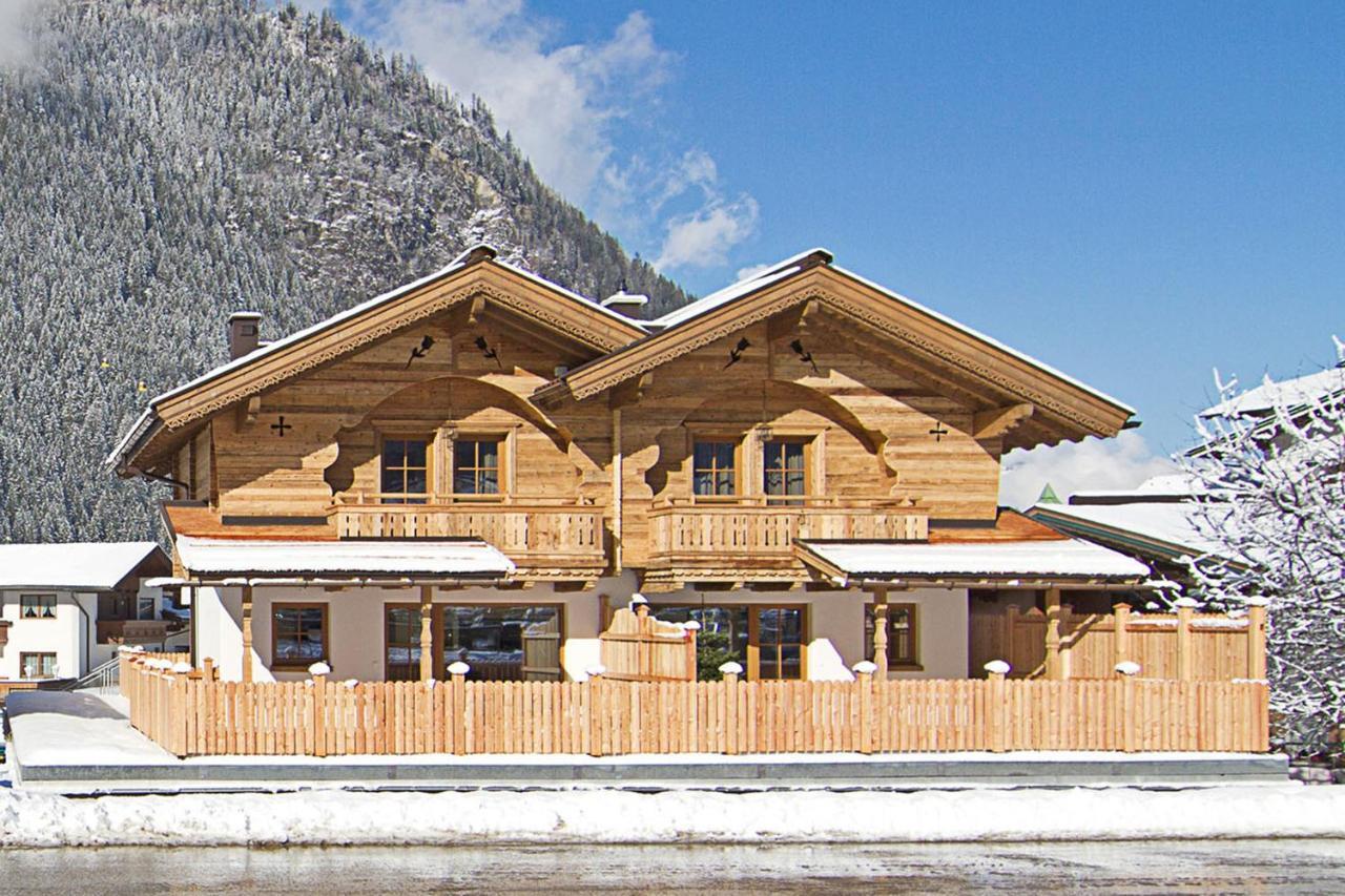 Alpenchalet Bruecke Chalet